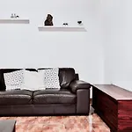 Casa *